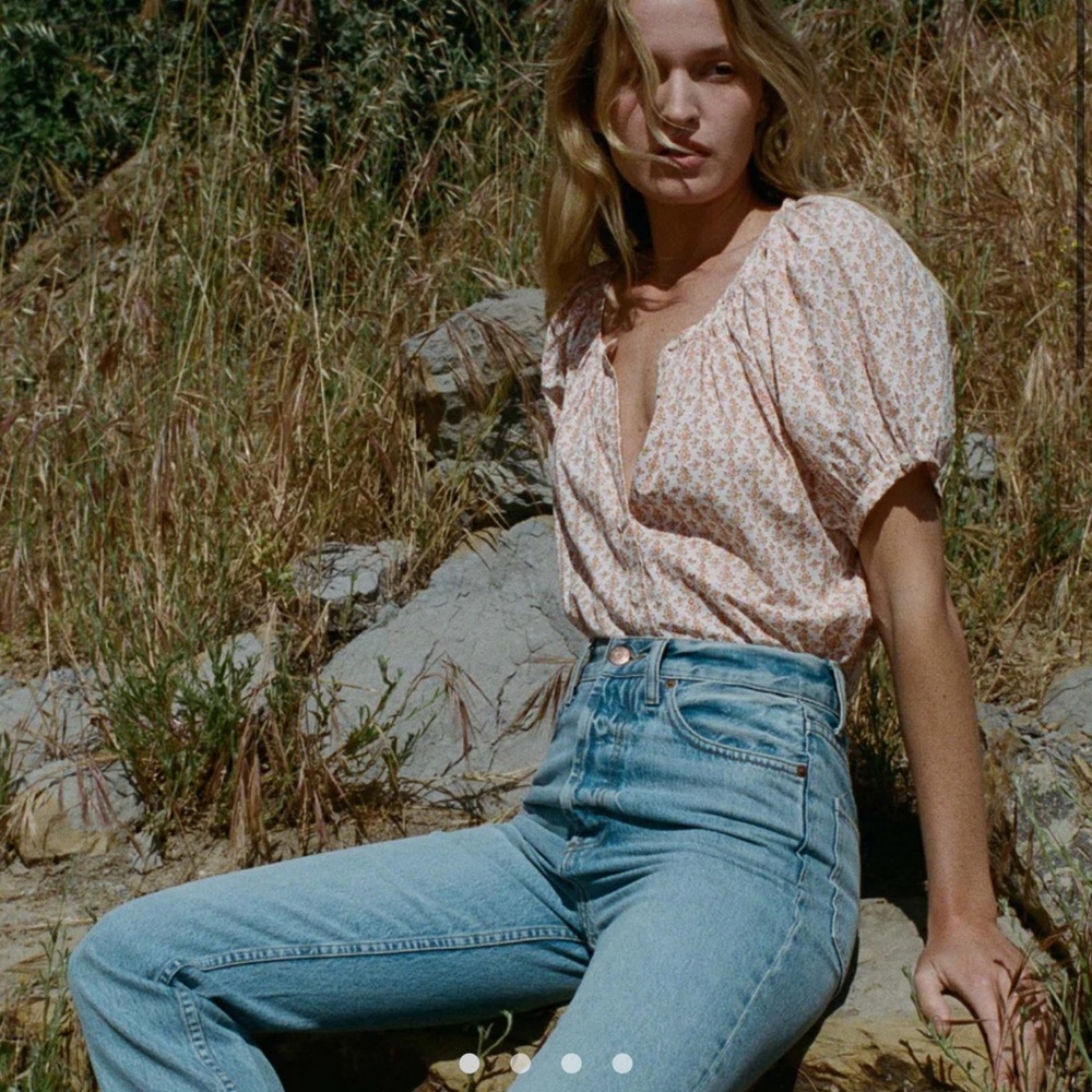 Doen June top in marigold meadows